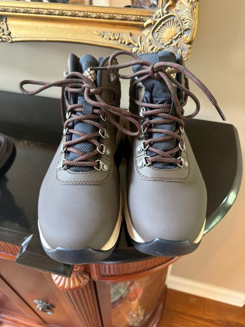 Columbia Newton Wander Women’s Dark Brown Waterproof Hiking Boots